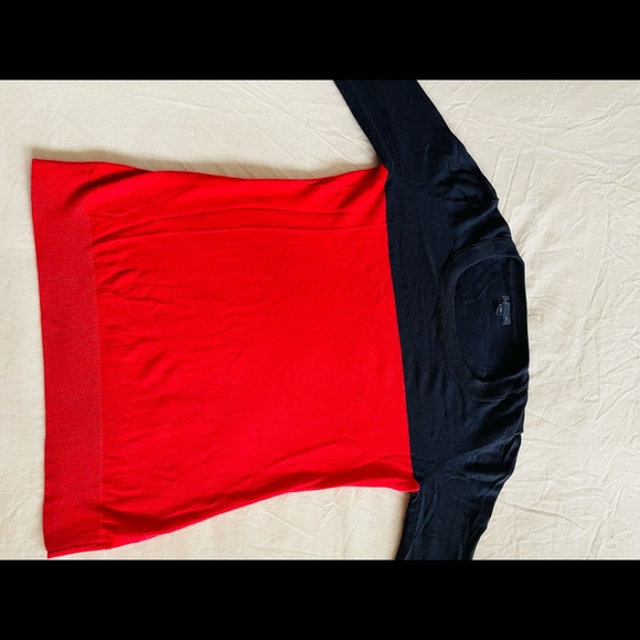 Sweater - Picture 1 of 3